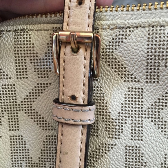 Michael Kors handbag - Picture 7 of 8